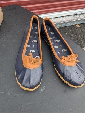 London Fog Navy and Tan Ankle Bootie-Style Ballet Flats